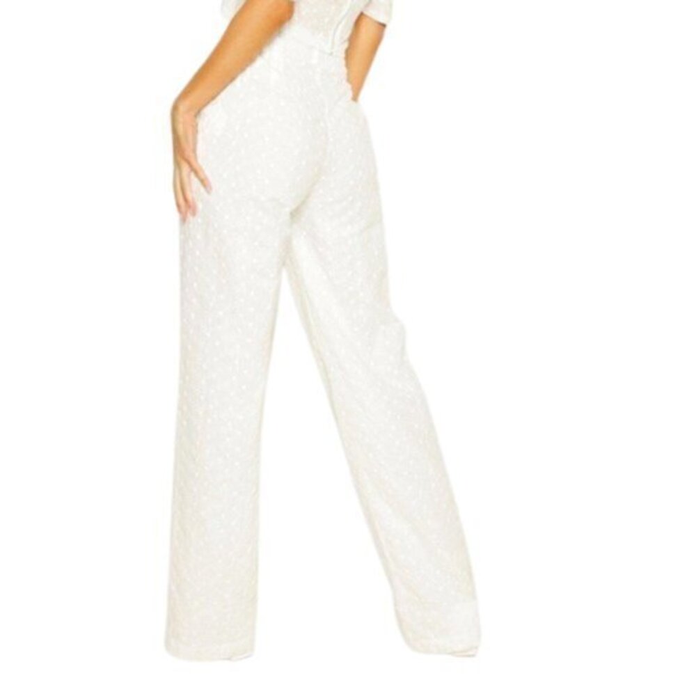 [Boohoo]  Broderie Belted Wide Leg Trouser - Size 6